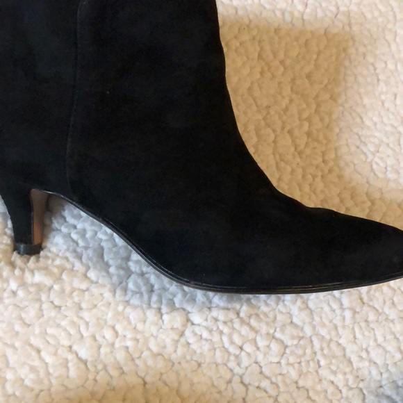 Clarks Bootie - Picture 7 of 9